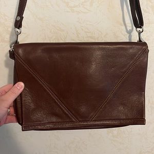 New Conceal & Carry Locking Coronado Leather Crossbody Shoulder Bag